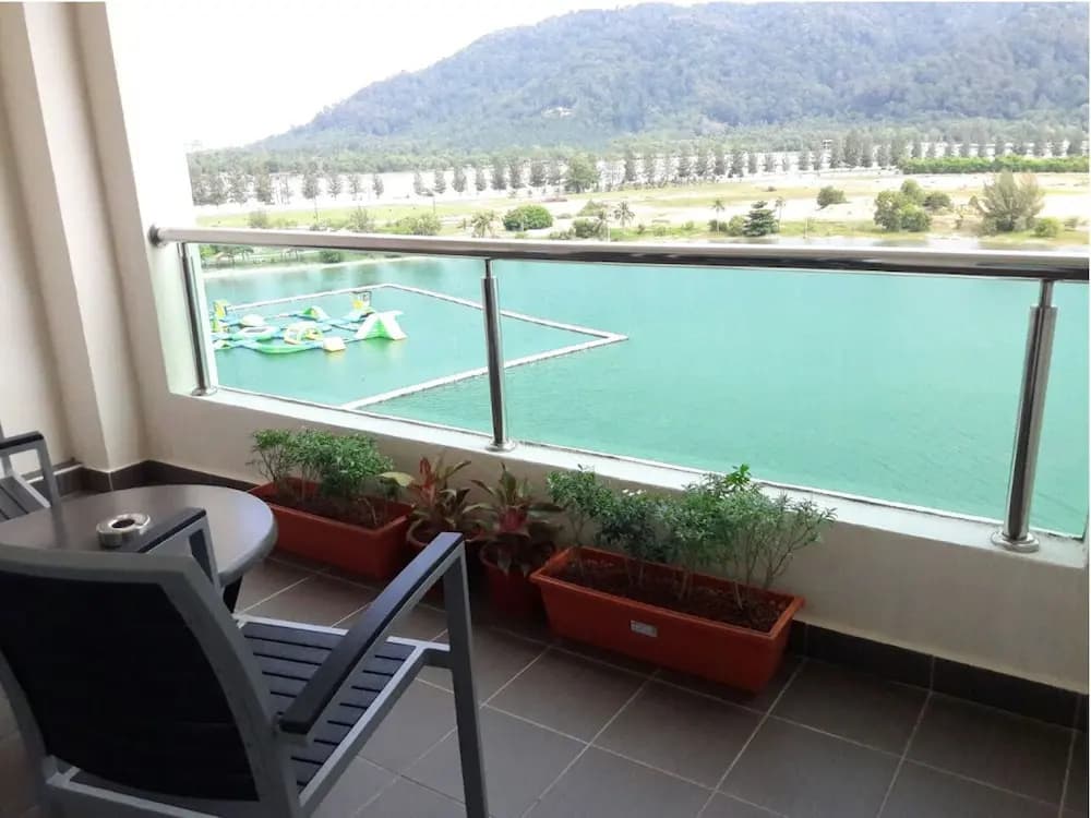 Marina Island Apartment - photo 7