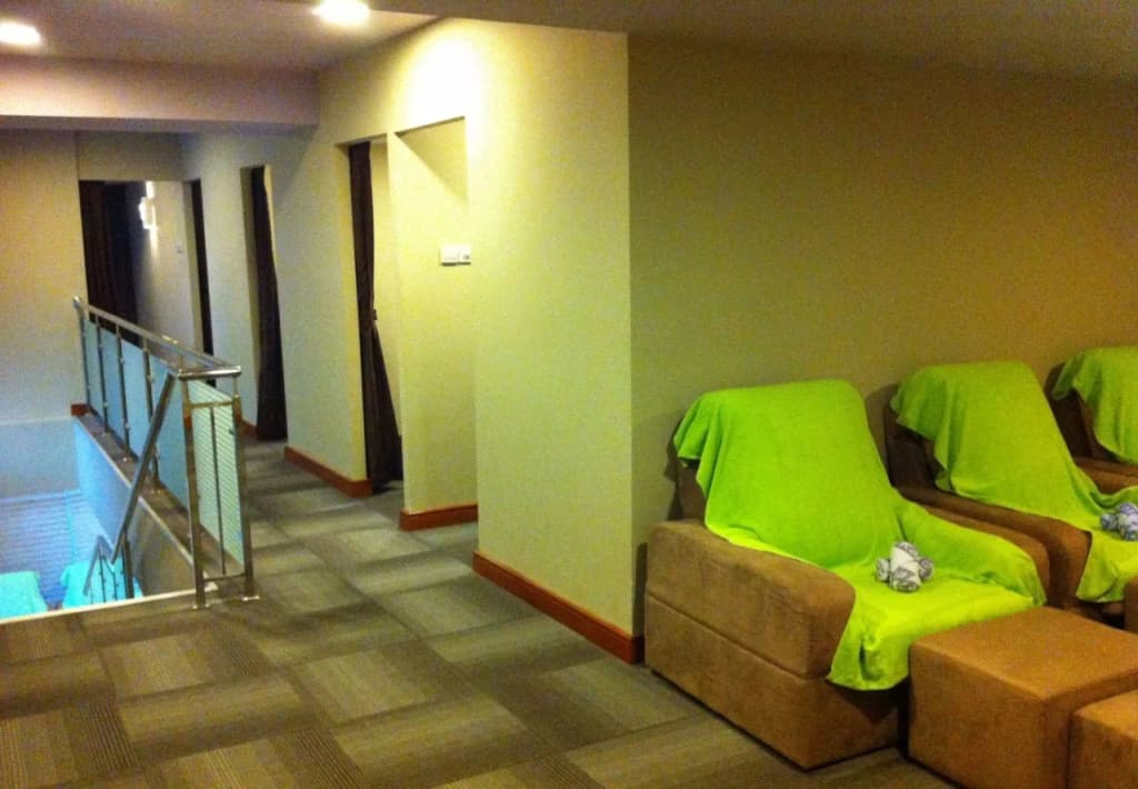 The Pavilion Hotel - photo 14