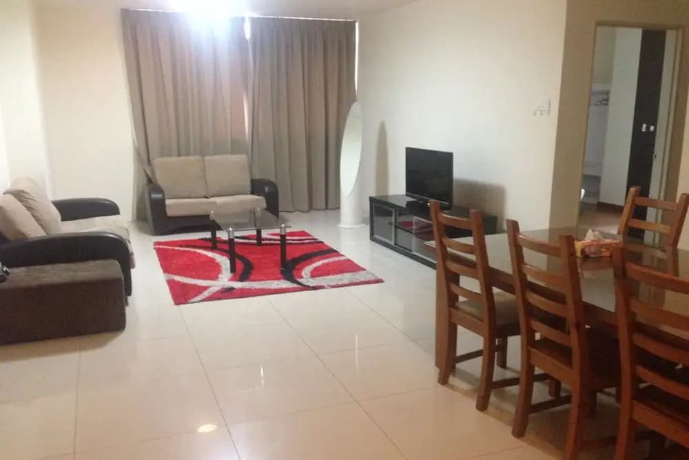 Royal Apartments at Taragon KL - photo 5