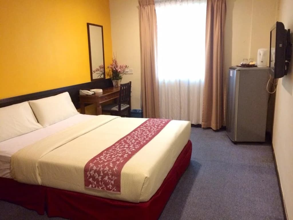 Grand Far East Hotel - main photo