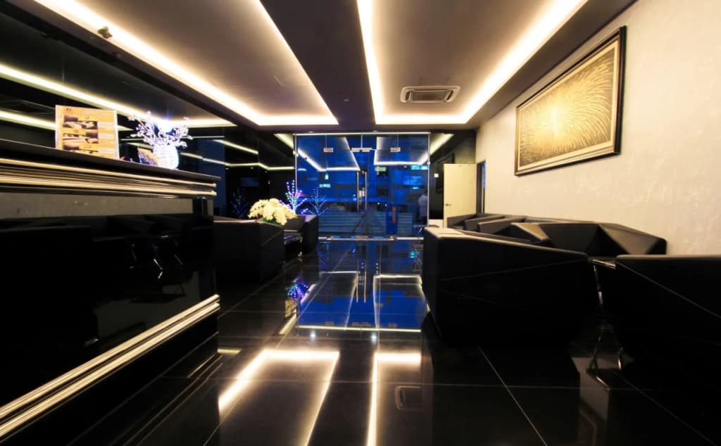 J Suites Hotel - photo 16