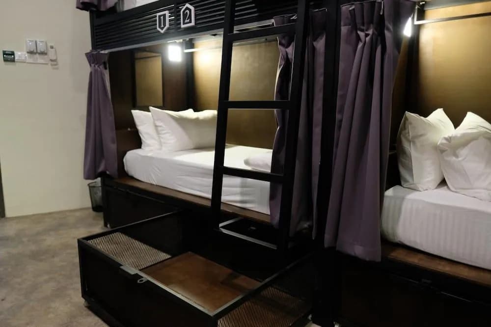 Sleep Here Hostel - photo 2