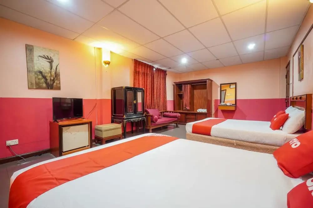 DJ Hotel Lumut by OYO Rooms - photo 7