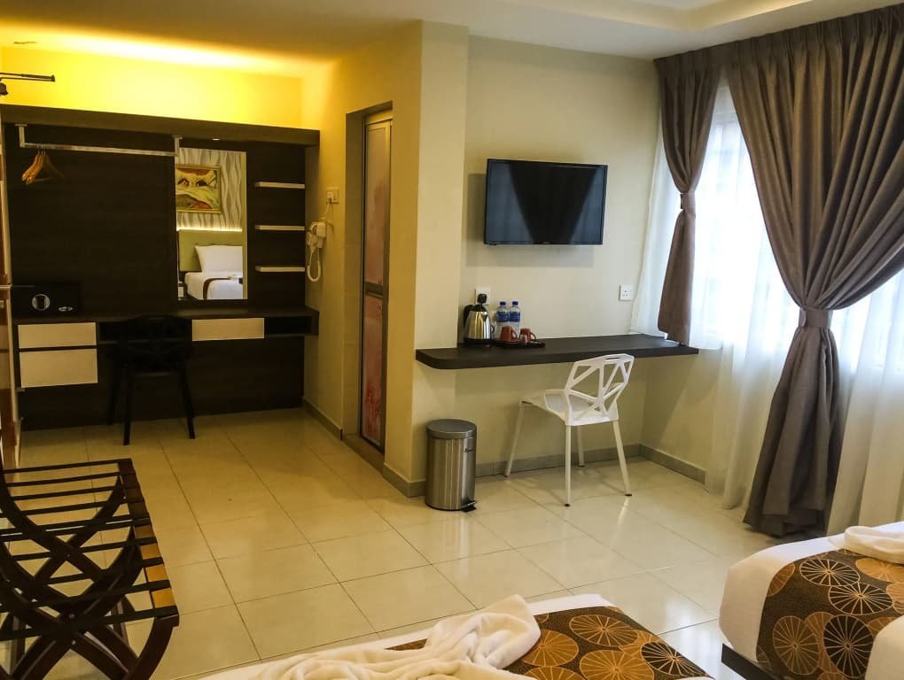 Louis Hotel - photo 4