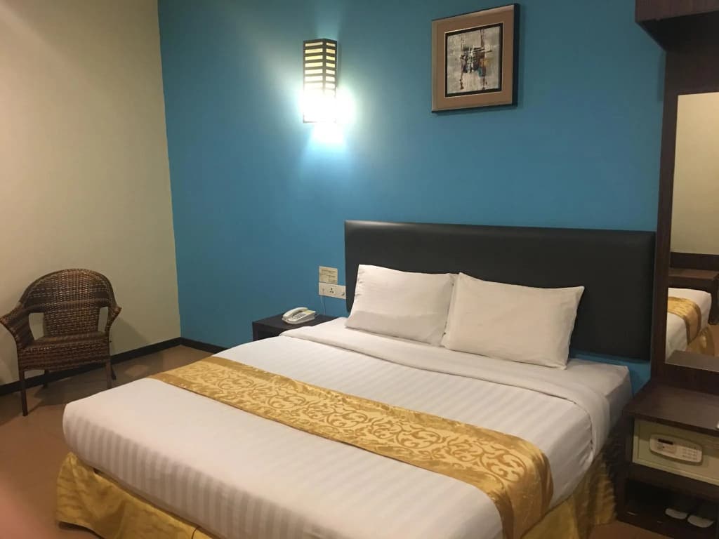 Eight Days Boutique Hotel - photo 2