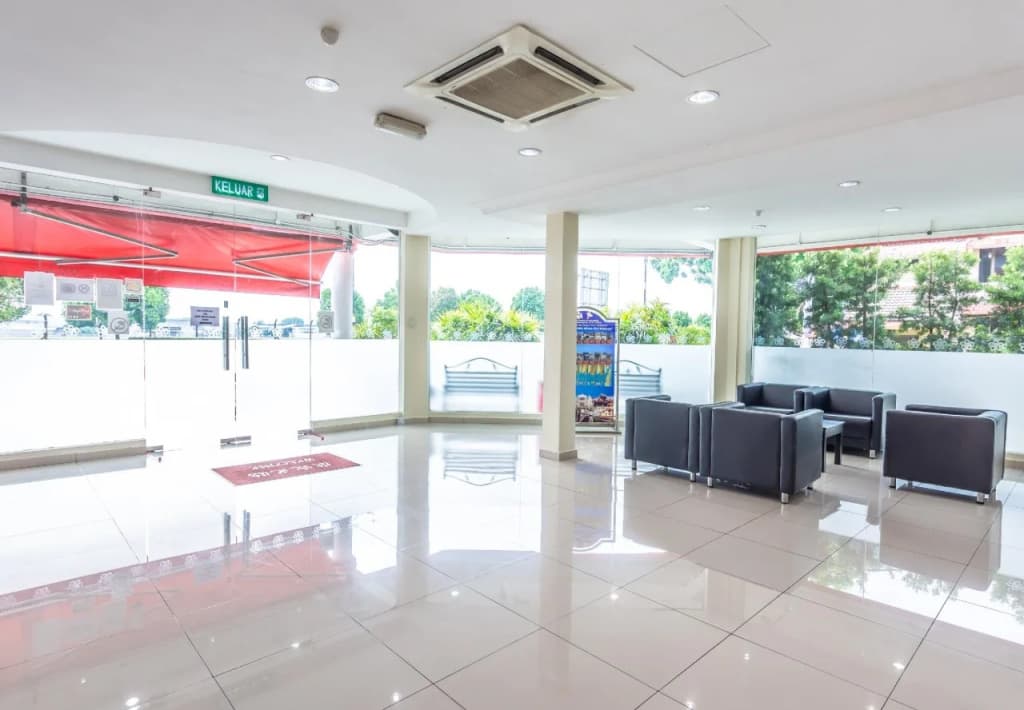 906 Hotel Airport - photo 2