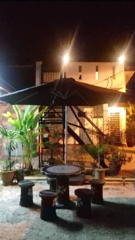 Streetroad Guesthouse - photo 5