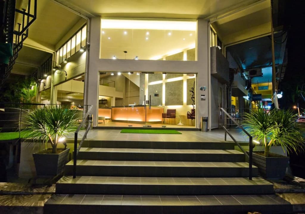 Riverside Boutique Guesthouse - photo 13