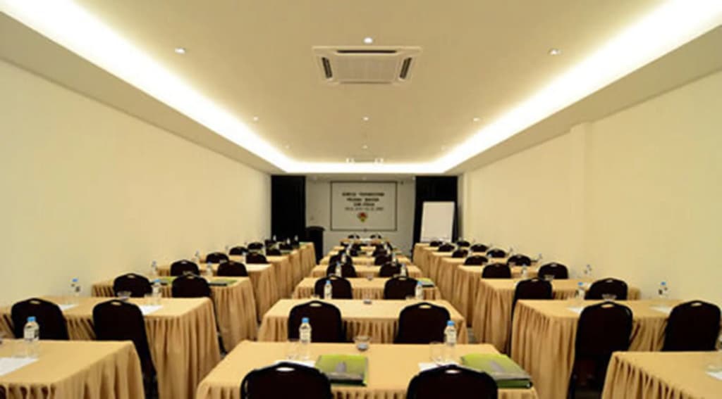 The Leverage Business Hotel Mergong - photo 10