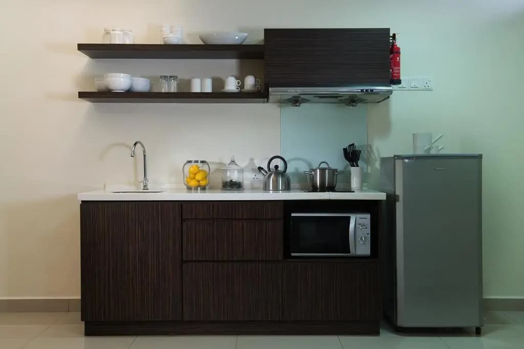 KL Plaza Suites - photo 8
