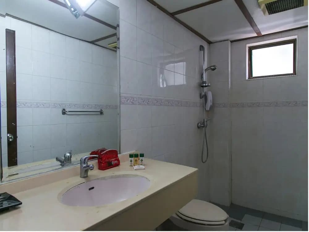 B Hotel - photo 7