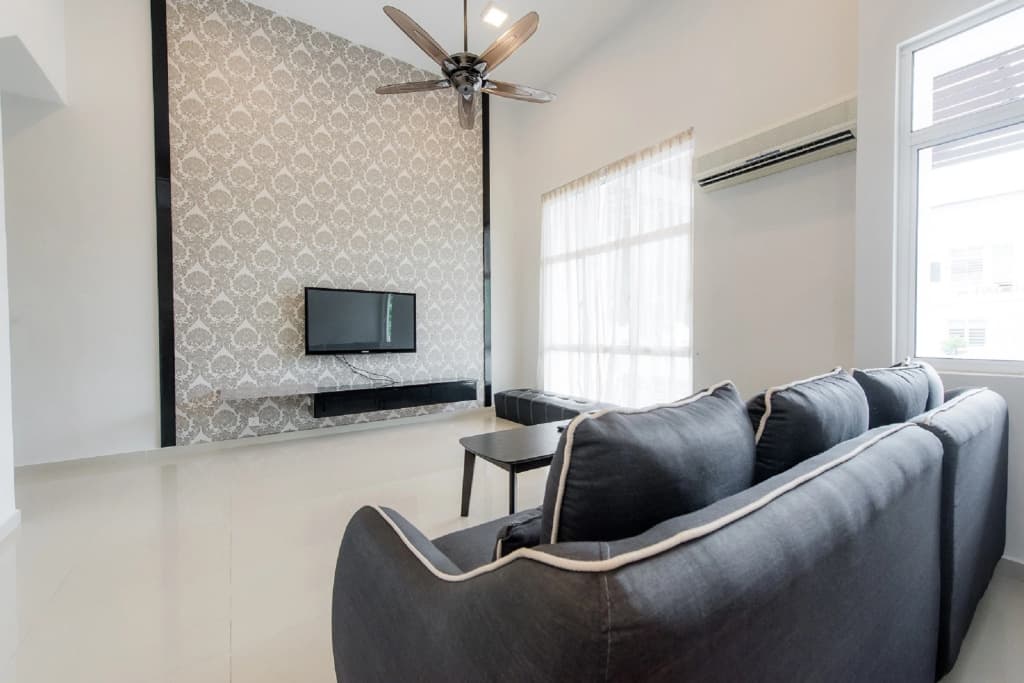 New Corner Shamrock Beach Villas Seaview - photo 9