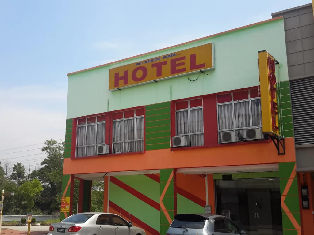 Bukit Beruntung Business Hotel - main photo
