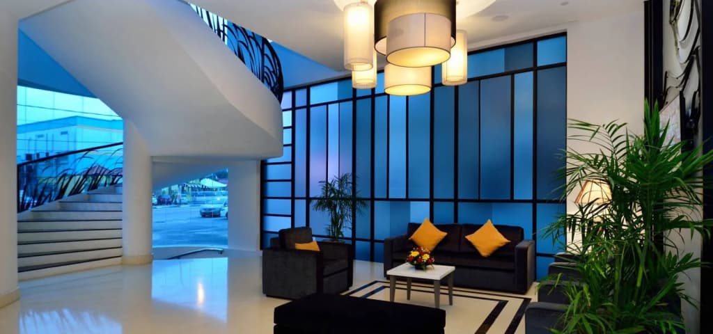 Holiday Villa Hotel & Suites - photo 13
