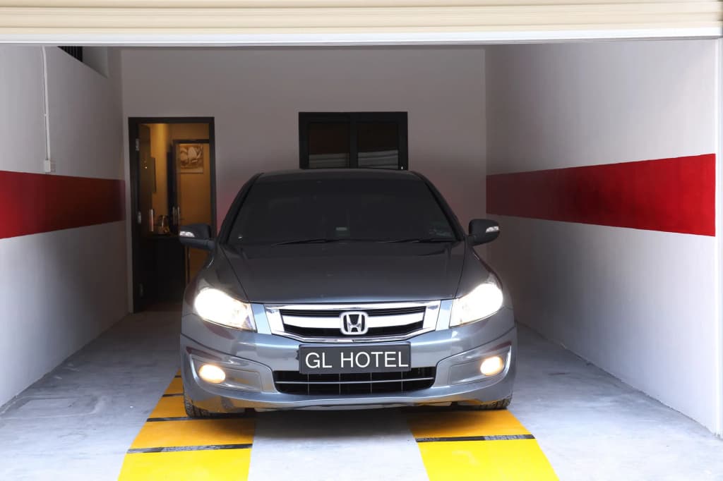 GL Hotel - main photo