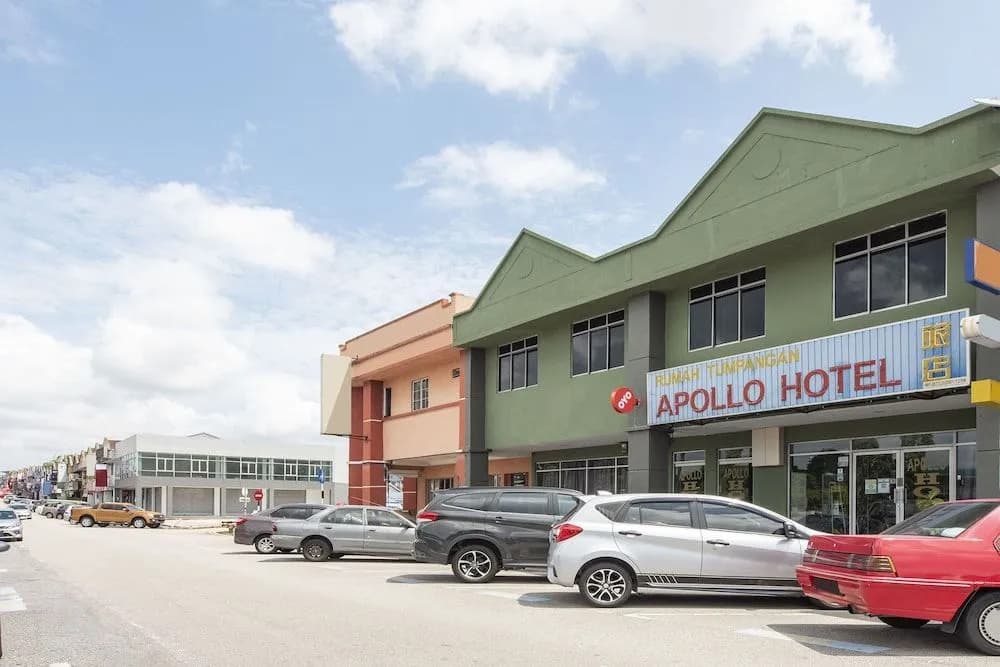 OYO 90417 Apollo Hotel - main photo