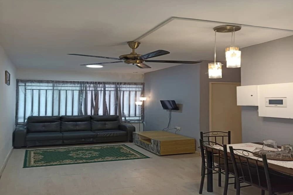 OYO 90437 Homestay Uuc - main photo