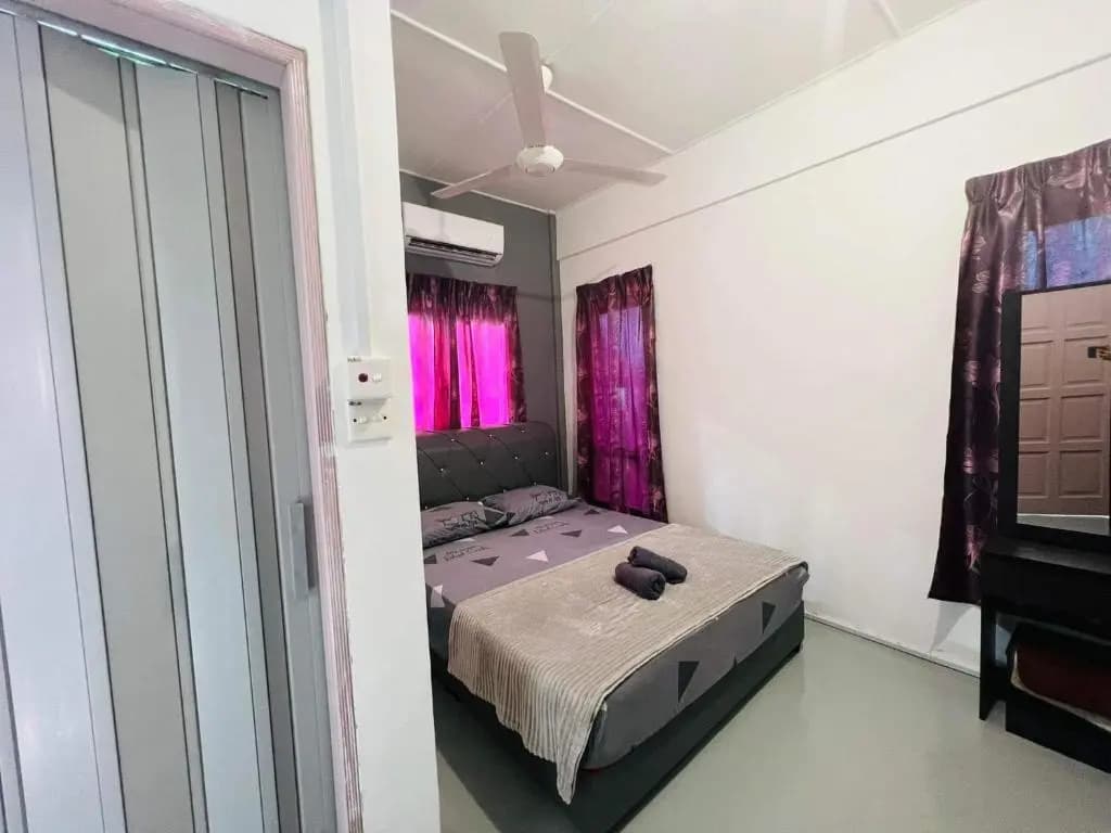 Vhey’s Guests House - photo 6