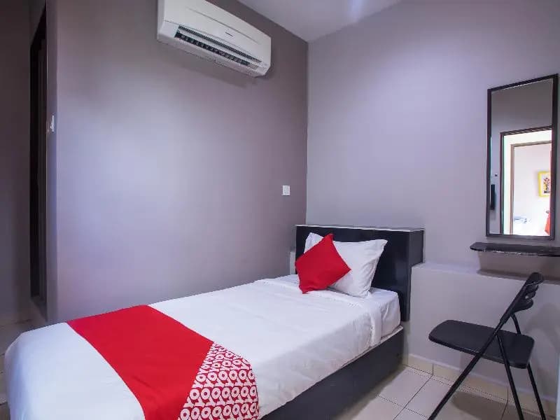Super OYO 44097 Avatarr Hotel - photo 5