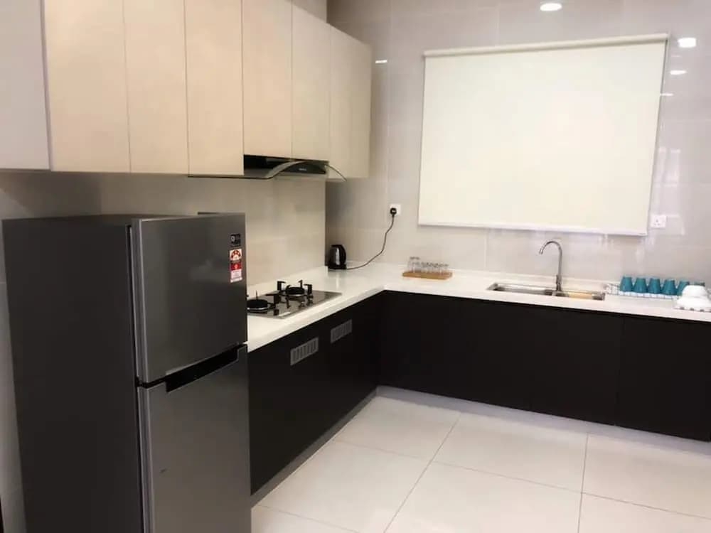 Spacious @ Country Garden Danga Bay - photo 19