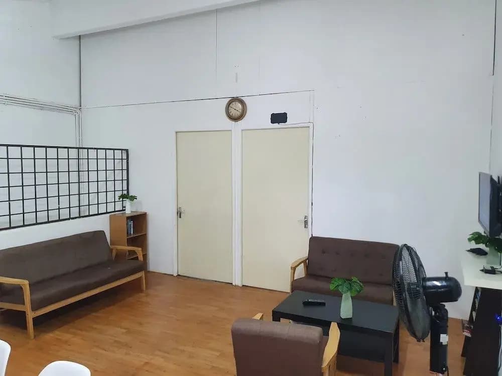 OYO Home 90402 Lumut Guest House - photo 9