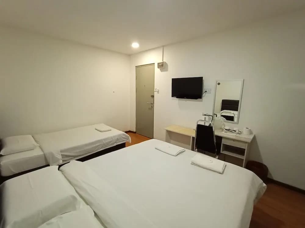 OYO 90089 N H Inn - photo 3