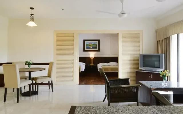 Fairis Home Villa D Savoy - photo 2