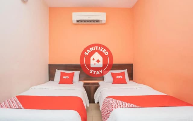 OYO 44078 The Island Hotel - photo 4