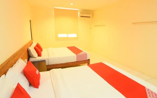 OYO 89627 Hotel Sarina - photo 3