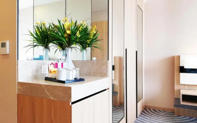 Regalia Suites & Hotel - photo 4