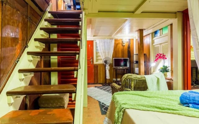 Ellina's Staycation Classic House KL - photo 2