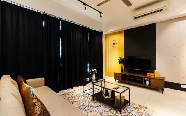 Cozy & Modern Guesthouse @ Regalia Residence - photo 4