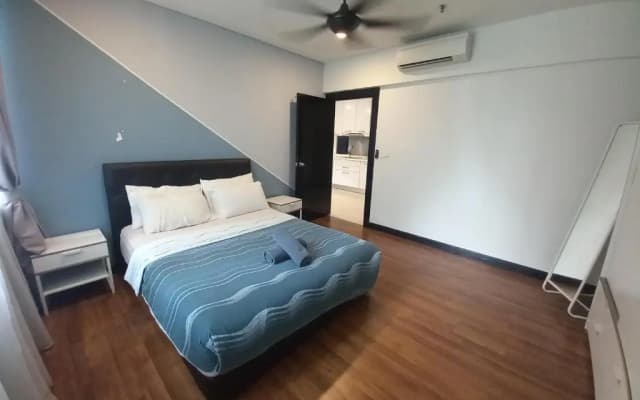 Mercu Summer Suite KLCC at Penguin Homes - photo 3