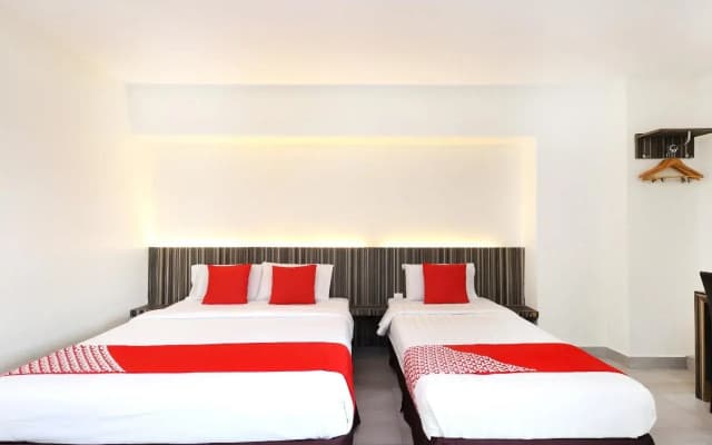 OYO 335 Sunrise Golden Hotel - photo 4