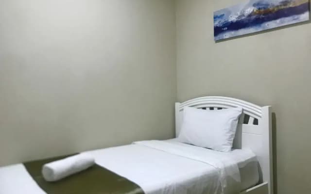 Sunset Seaview Vacation Condos @ R'viera SOHO - photo 4