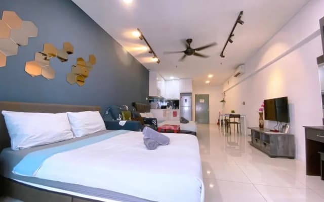 Mercu Summer Suite KLCC at Penguin Homes - photo 5