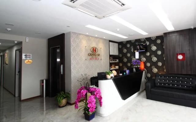Grand SH Hotel - photo 2