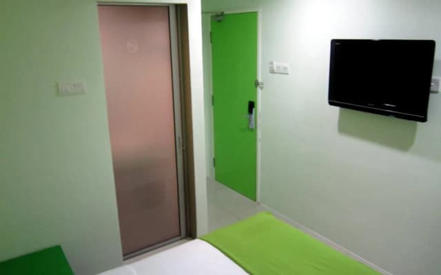 Eco Hotel Putra Kajang - photo 4