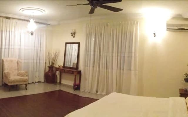 Kencana Homestay - photo 3