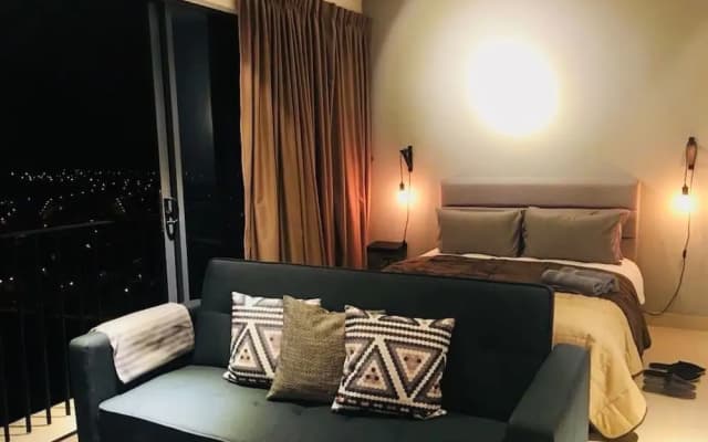 Machome GuestHome at Trefoil Setia City - photo 4