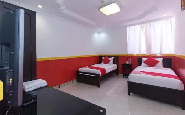 OYO 587 The Dream Hotel - photo 5