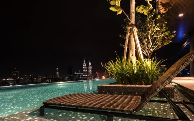 Expressionz Professional Suites by ZEN Rooms - photo 4