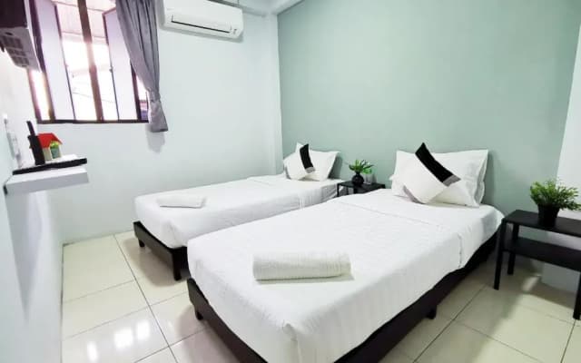 Gurney Coast Guest House by Sky Hive - photo 4