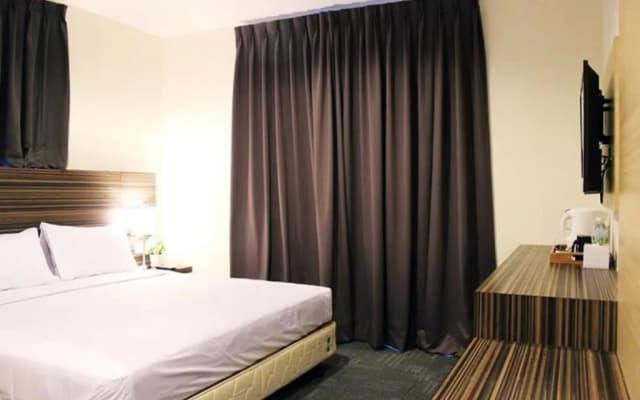 Hotel Sara's Inn Shah Alam - photo 2