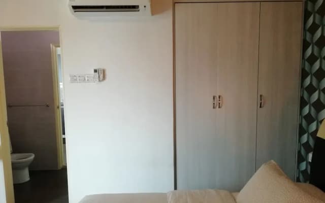 Lawang Suite 1 Bedroom Corner Apartment - photo 5