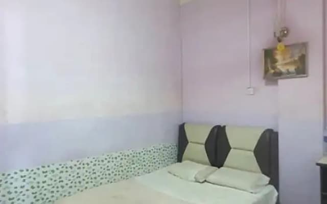 Hotel O Penginapan Almera - photo 4