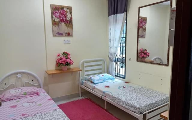 Gambang Homestay Banglo - photo 3