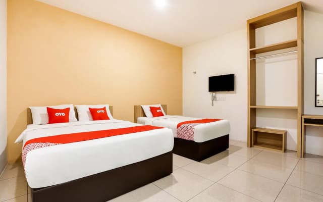 OYO 89677 Sunflower Hotel - photo 3