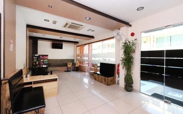 OYO 750 Comfort Hotel - photo 2