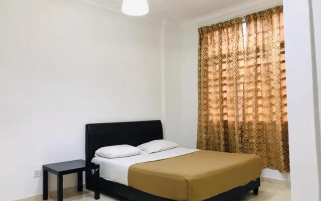 3 Rooms Apt @ Crown Imperial Court - photo 2